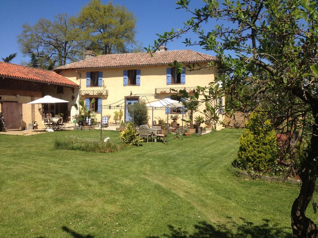 Domaine Le Chec Bed & Breakfast Saint-Ost Exterior foto