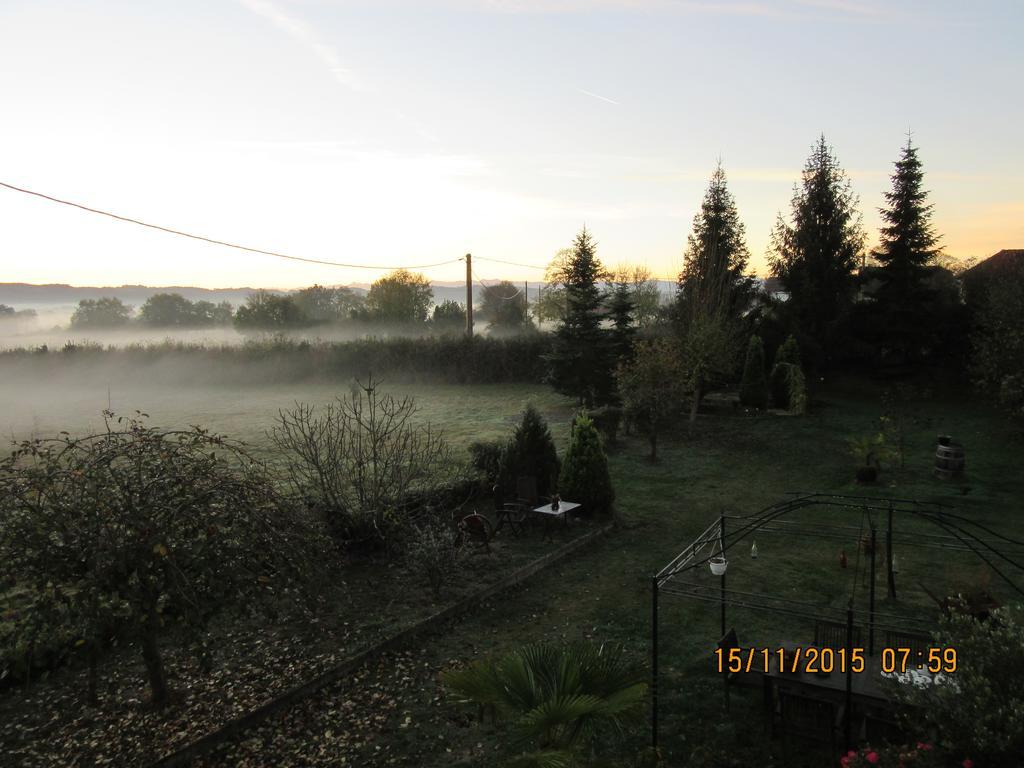 Domaine Le Chec Bed & Breakfast Saint-Ost Exterior foto